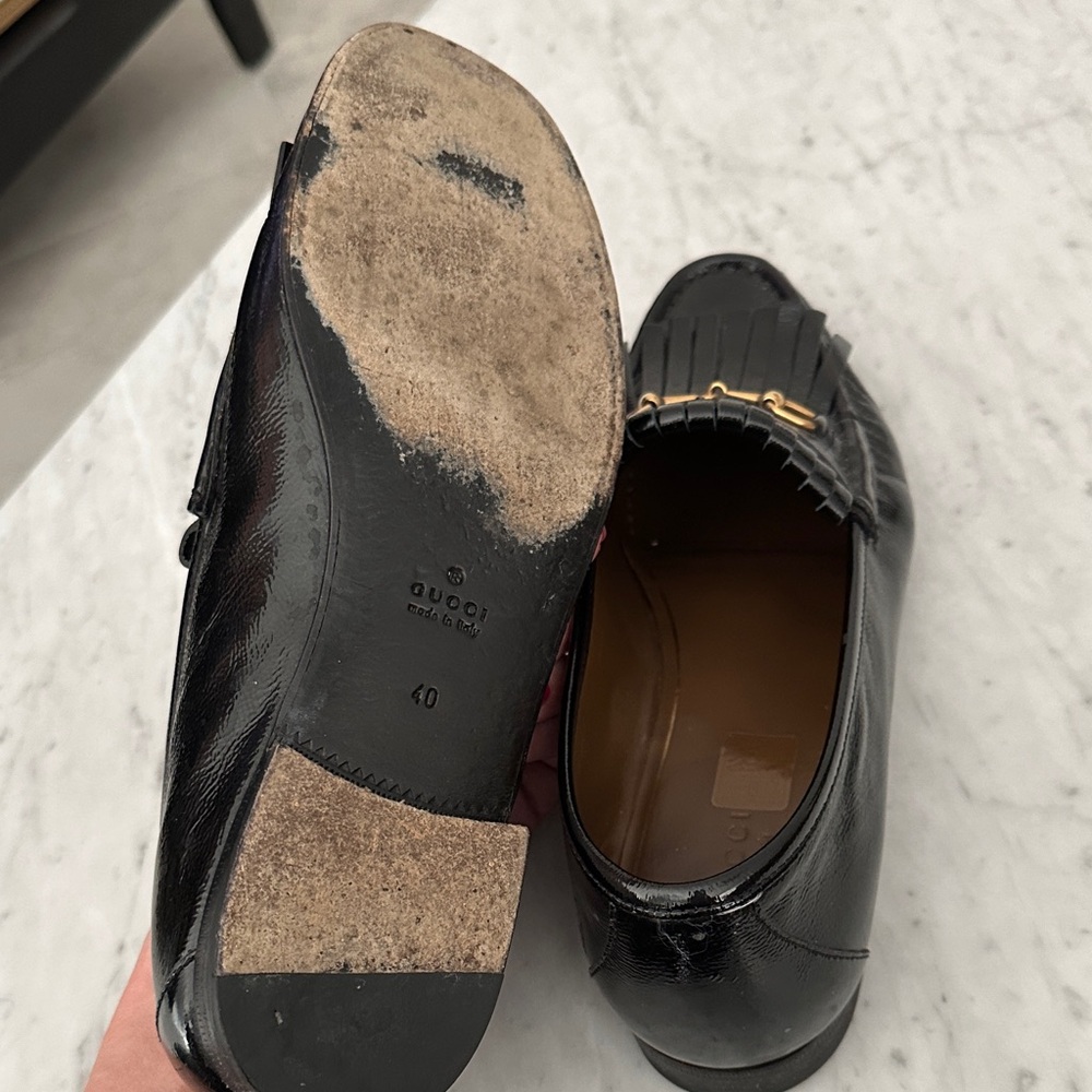 Gucci Size 40 Black Kiltie Leather Loafers with Gold Horsebit - Picture 5 of 9